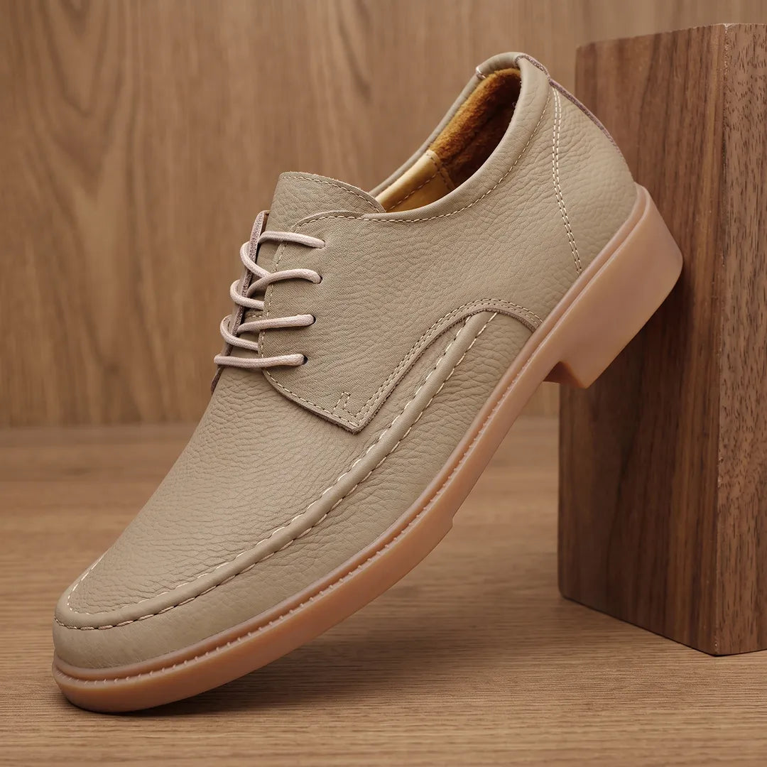 Scarpe Moc-Toe Uomo dal Design Raffinato