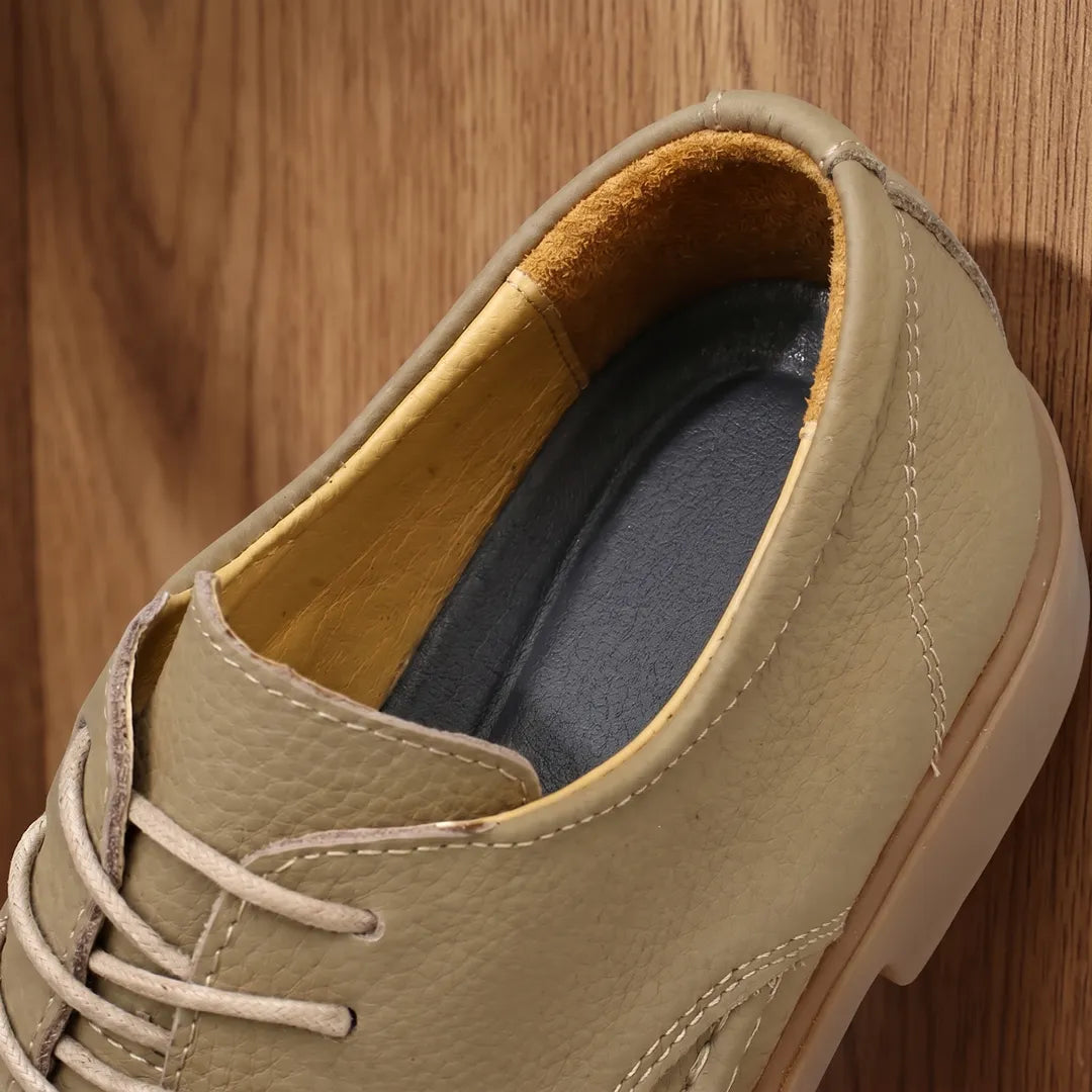 Scarpe Moc-Toe Uomo dal Design Raffinato